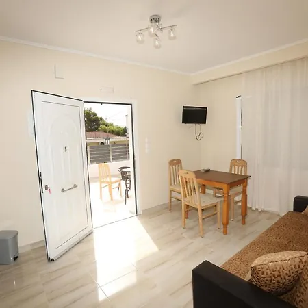Angelos Apartments Lixouri Exterior foto