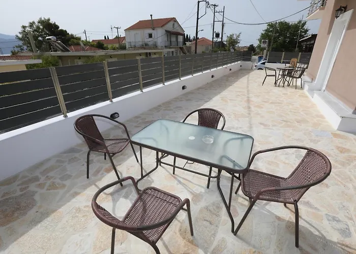 Angelos Apartments
